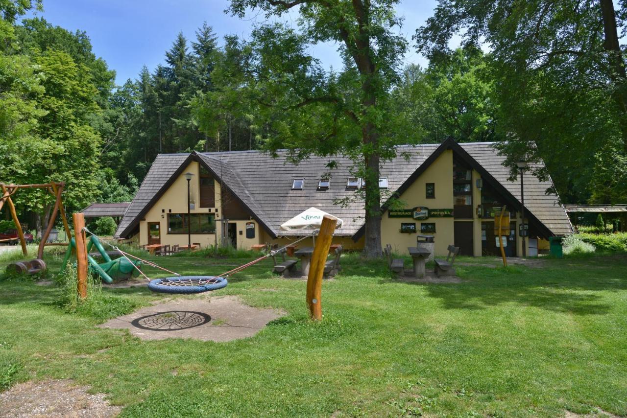 Penzion A Restaurace Pintovka ตาบอร์ ภายนอก รูปภาพ